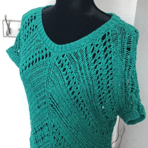Express Green Crochet Top - Picture 2 of 8